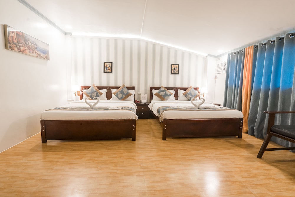 Royal Park Resort Hotel 12/51
