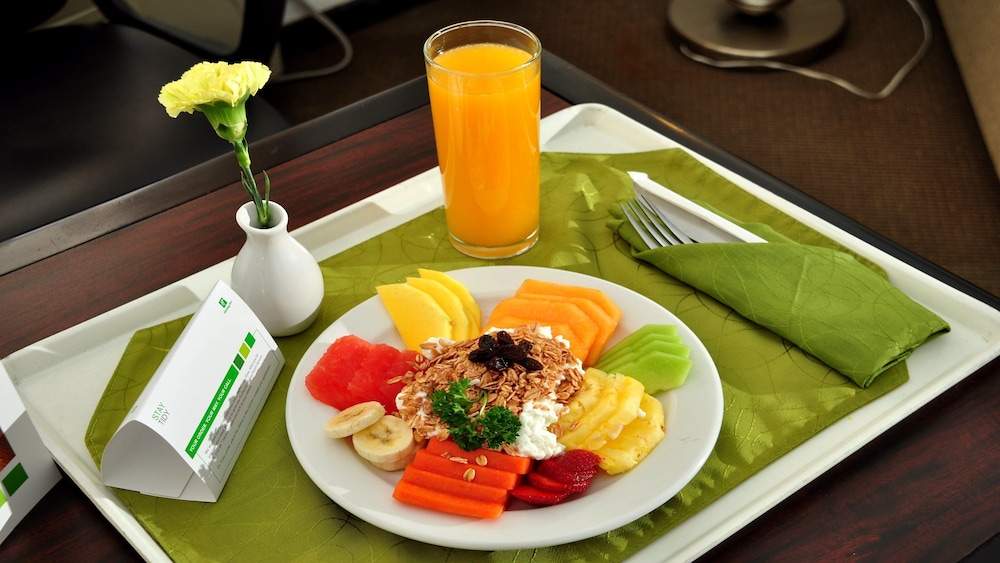Holiday Inn Tijuana Zona Rio 38/74
