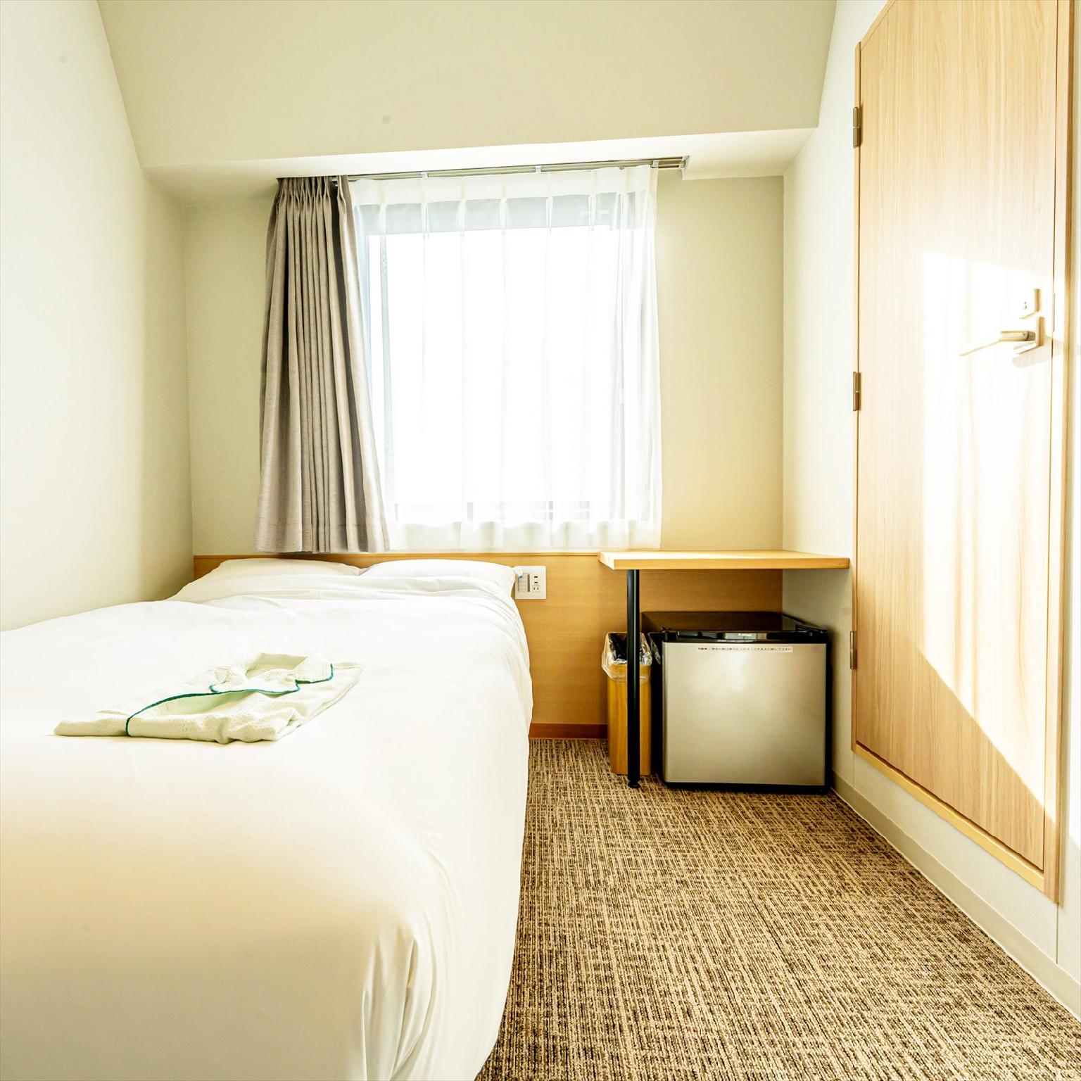 Semi Room, Tower, Standard, Single, Semi Double Bed