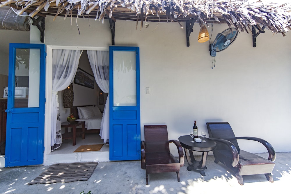 Cashew Tree Bungalow 55/65