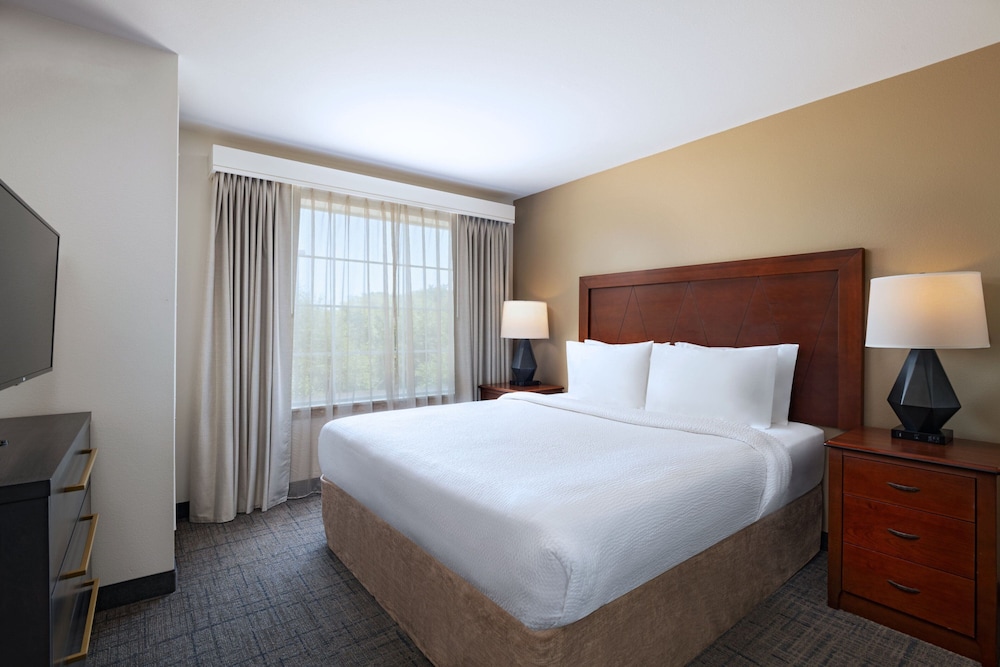 STUDIO, SUITE, KING BED, SOFA