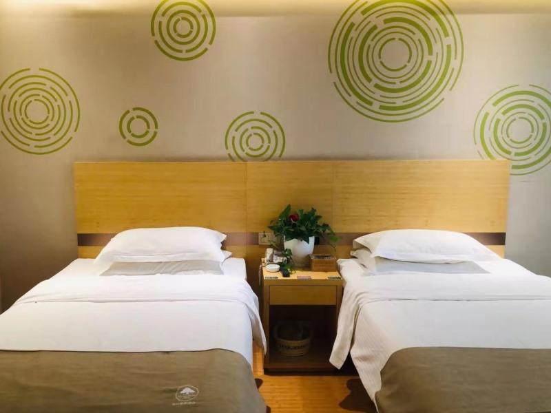 GreenTree Inn Heze Train Station Hotel 20/31