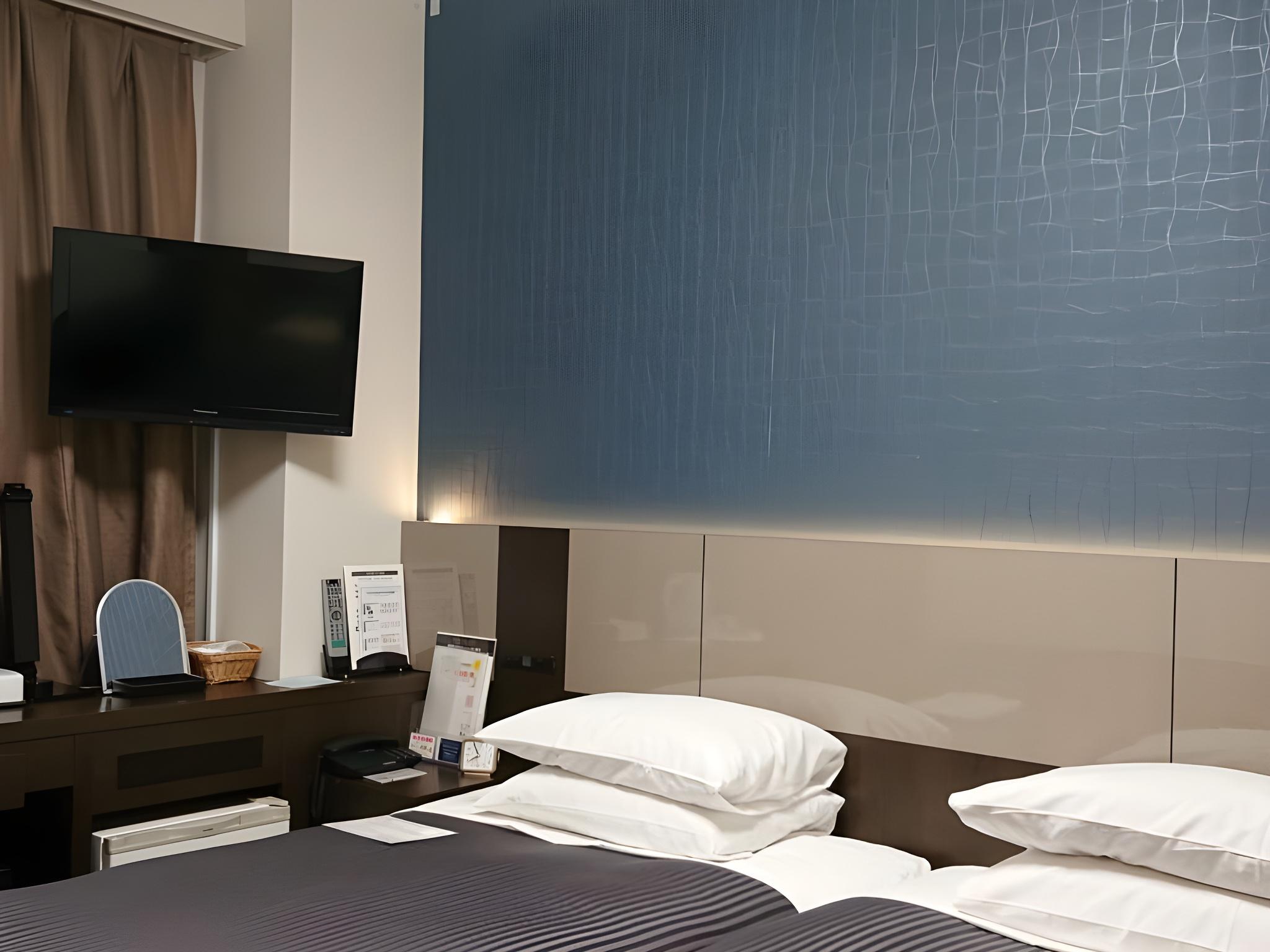 2 Bedrooms, Standard, No Window