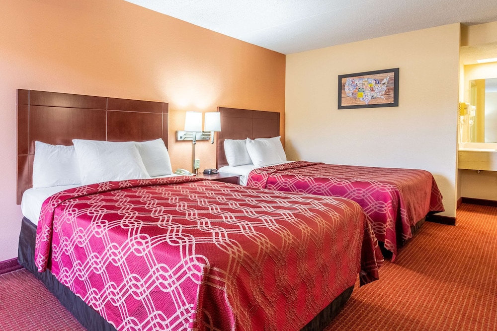 Econo Lodge Rocky Top, TN 9/27