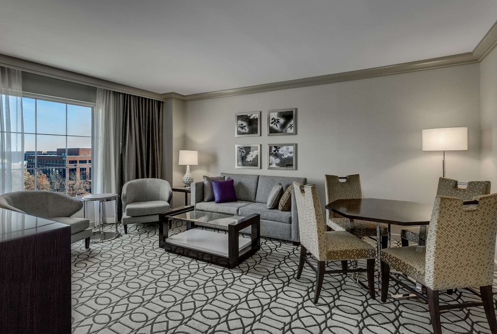 Hilton Columbus At Easton 28/44
