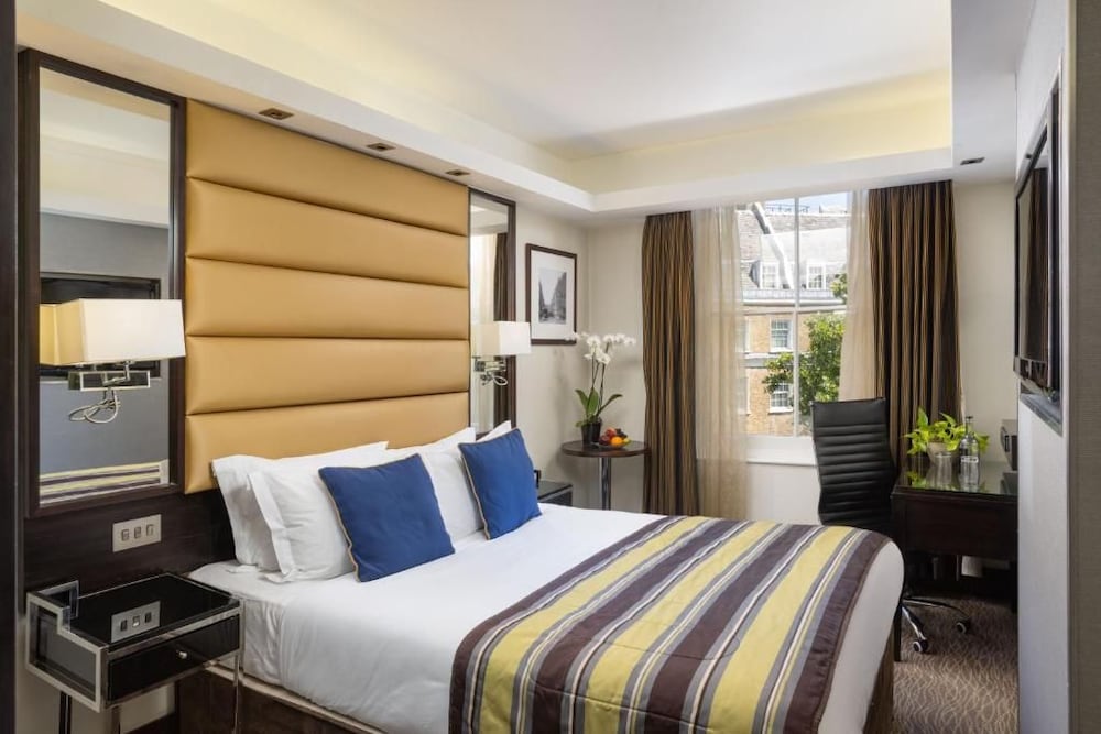 Park Grand Mayfair 16/40