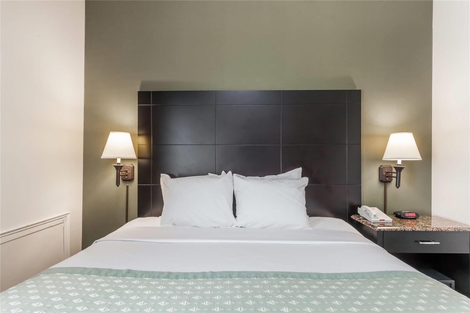 Ramada By Wyndham Newburgh/West Point 18/46