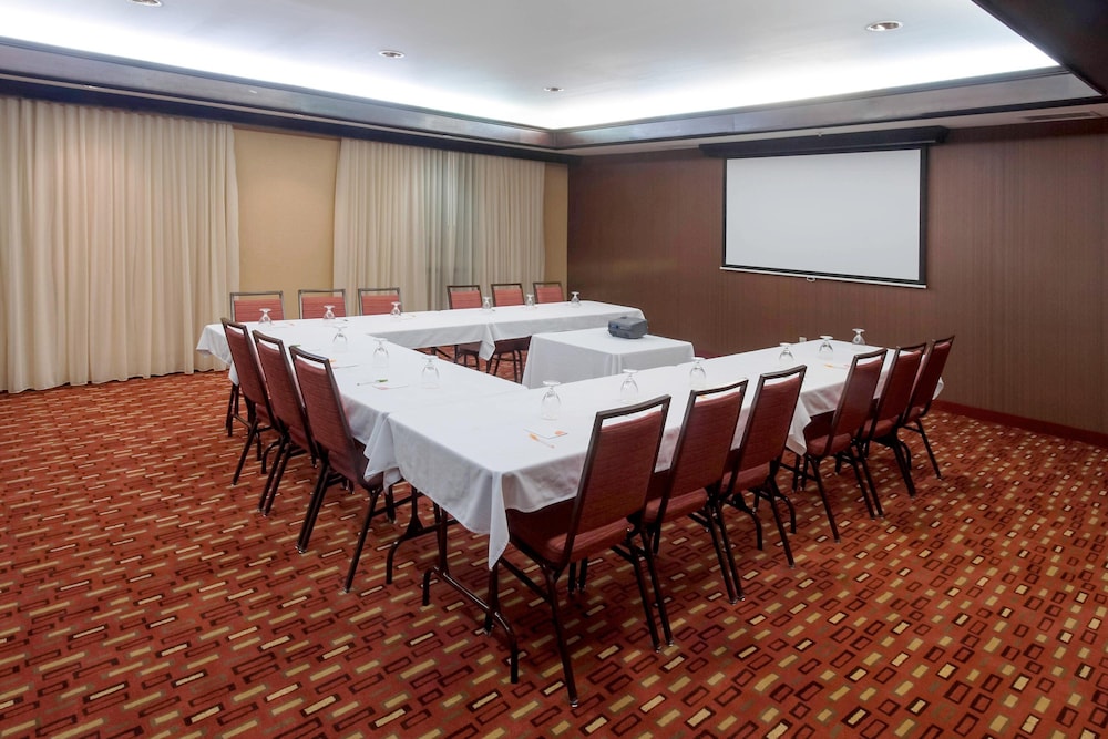 Courtyard By Marriott Lakeland 40/50