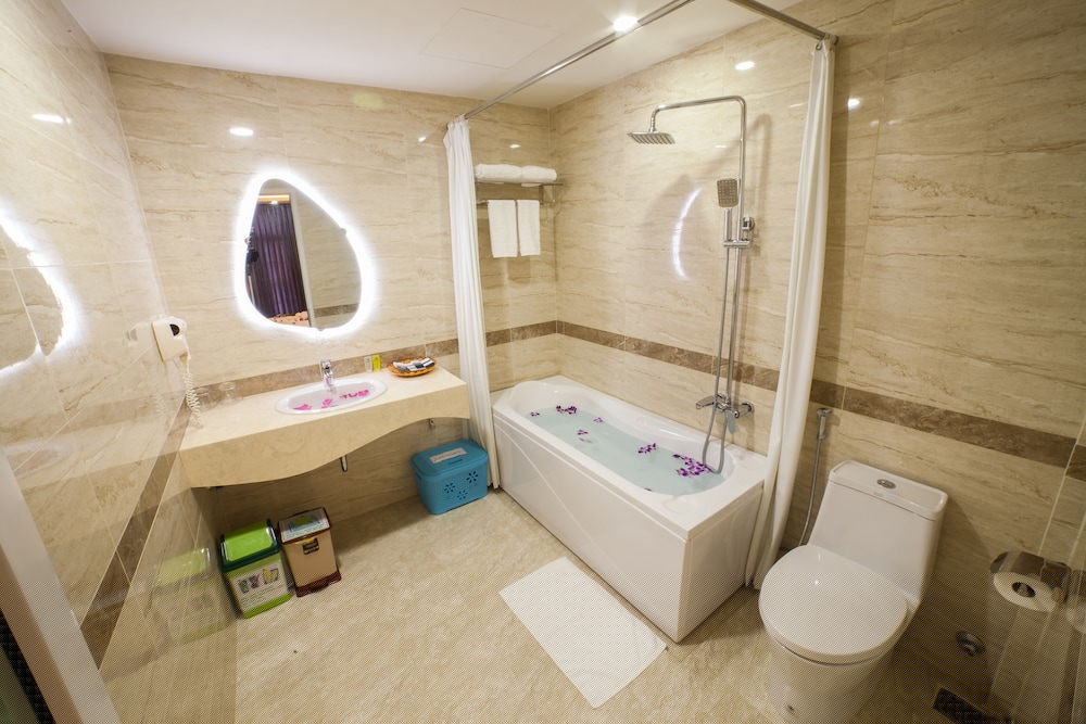 Hotel La Perle Hue 41/60