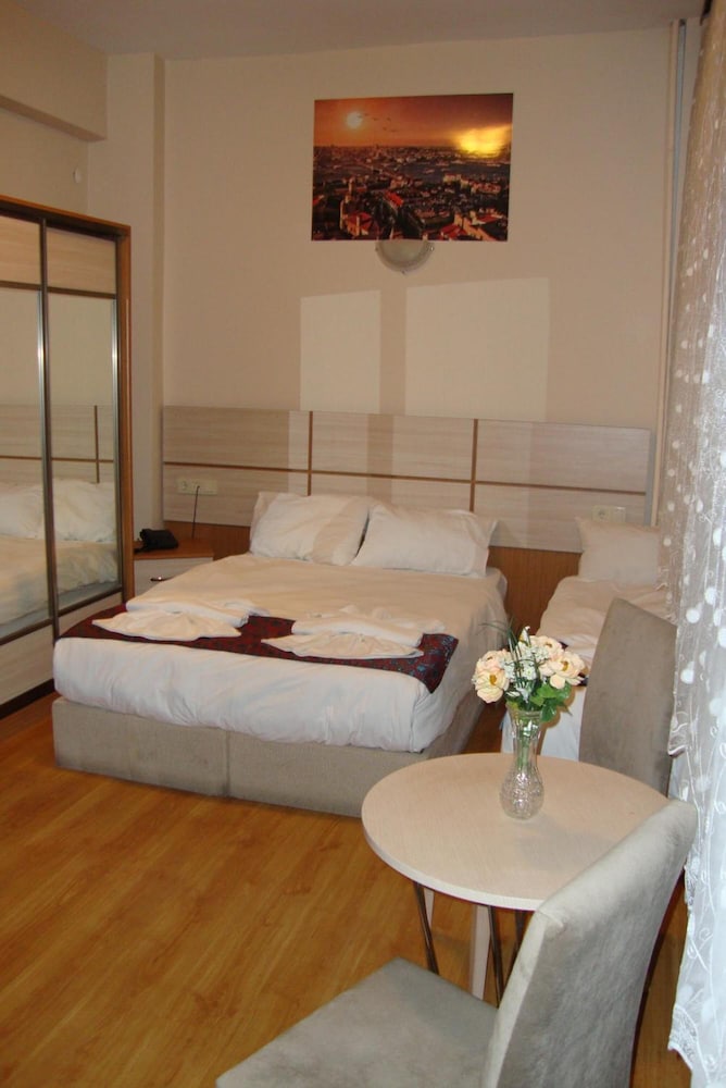 Royal Suites Besiktas Hotel 53/67