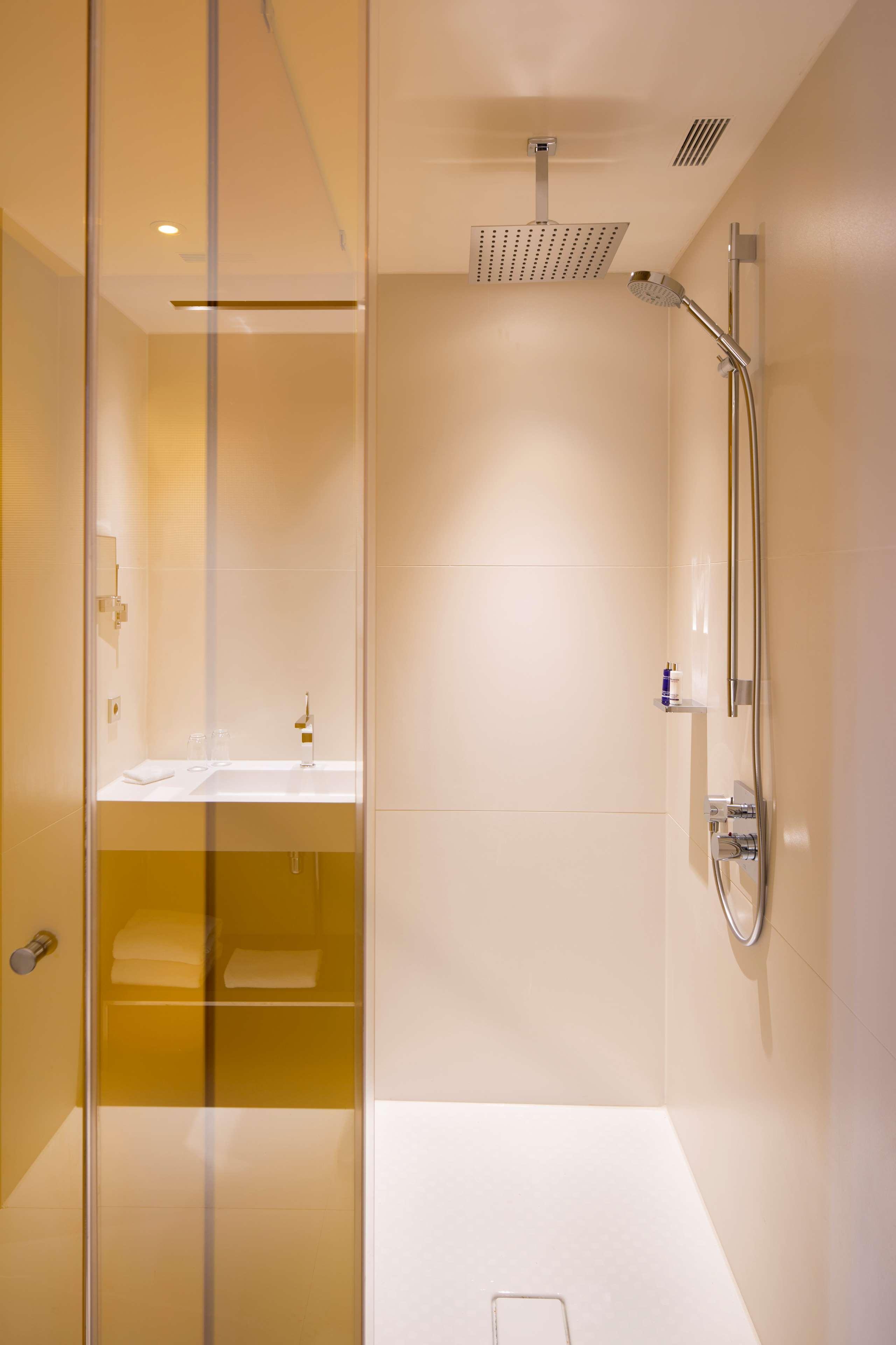 غرفة بسرير كينج بإطلالة، Art Otel Amsterdam 3/3