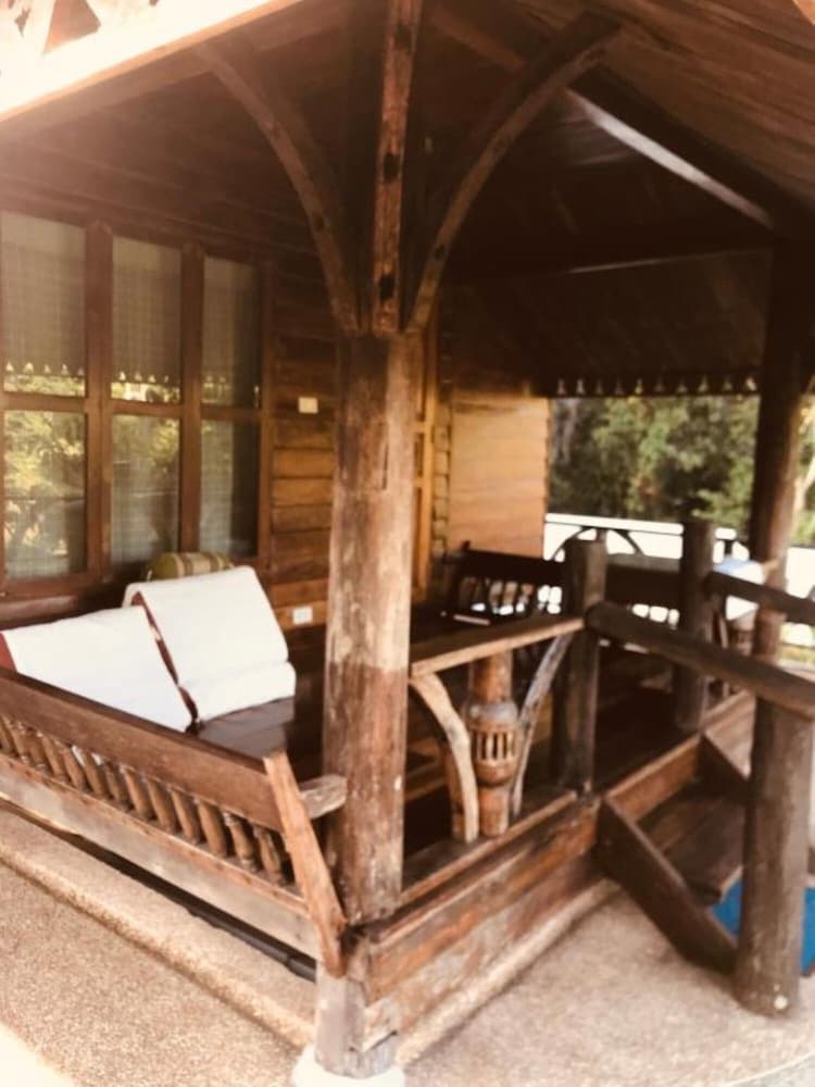 Boutique Village Hotel SHA Plus 49/71