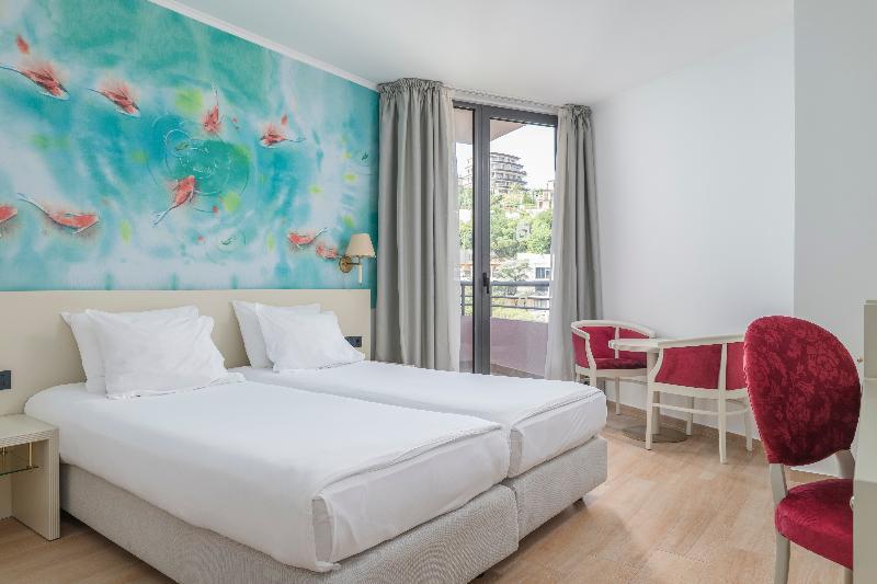 ROOM, DOUBLE OR TWIN BED, GARDEN VIEW