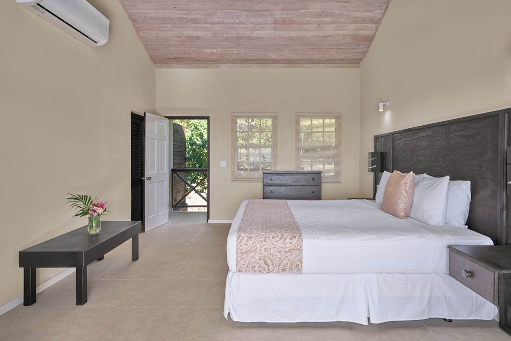 SUPERIOR, KING BED, SEA VIEW