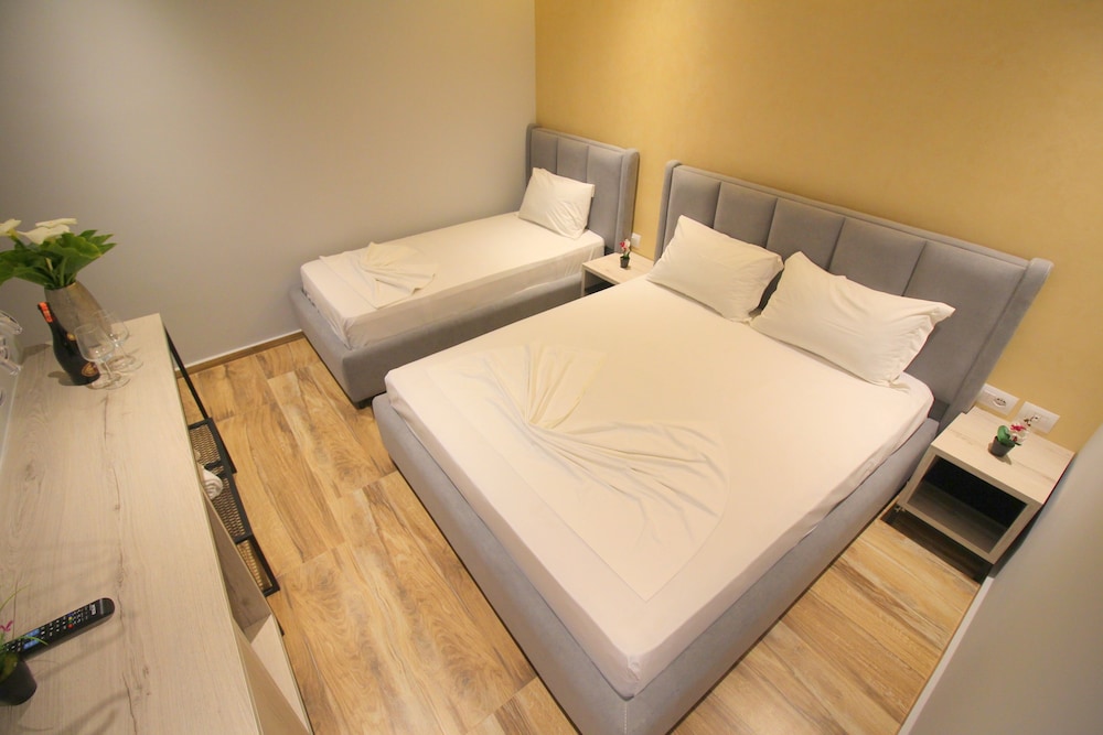 Hotel Citrus 18/37