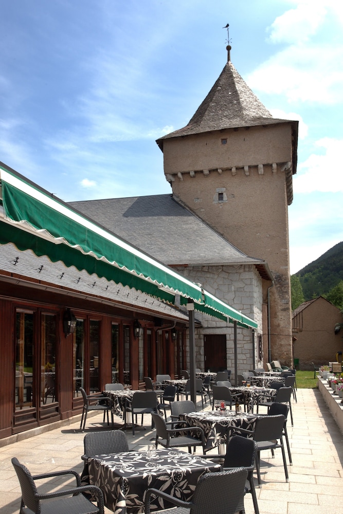 Parador De Arties 2/50