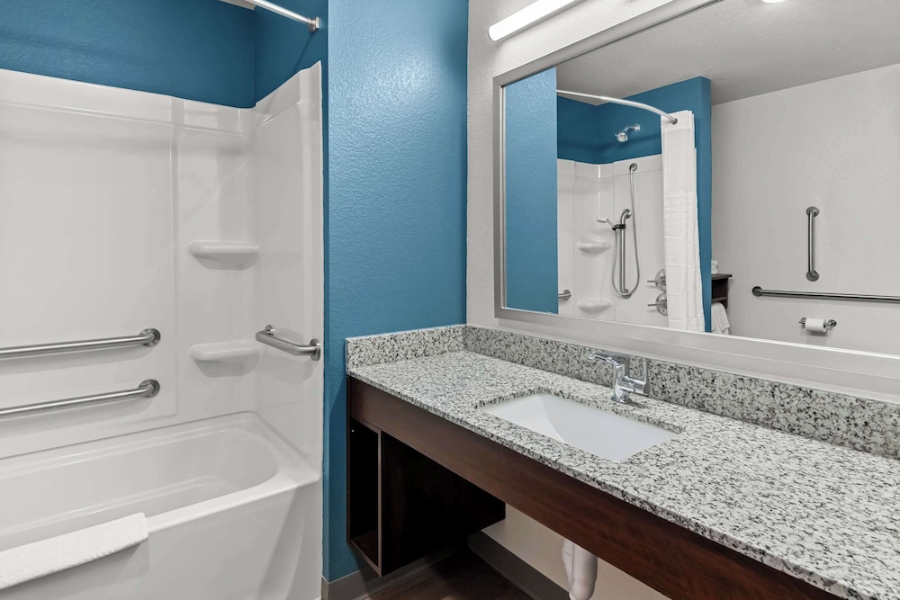 WoodSpring Suites Waco South 26/28