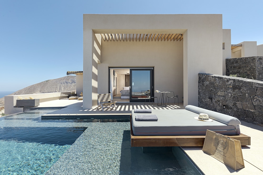 North Santorini Luxury Spa Hotel 41/50