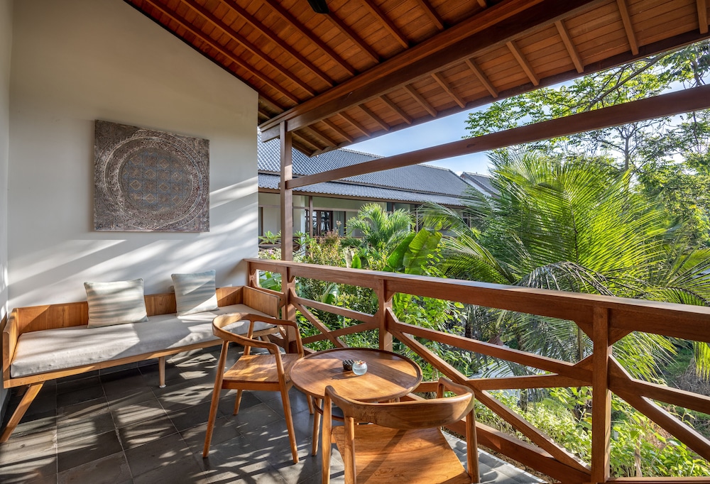 Dinara Ubud 35/51