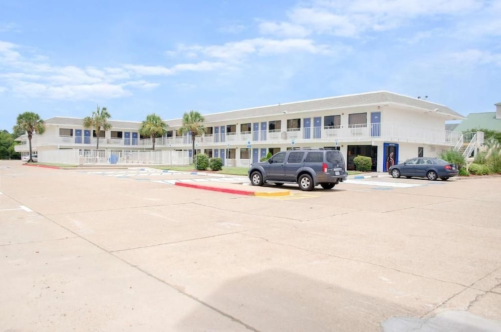 Motel6 Gulfport, MS – Airport 31/48