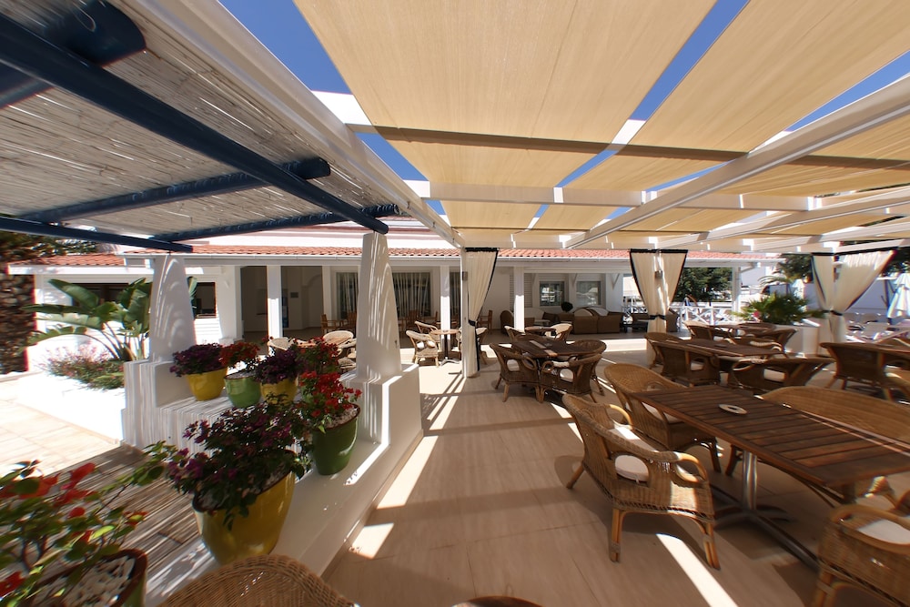 Club Munamar Beach Resort 18/24