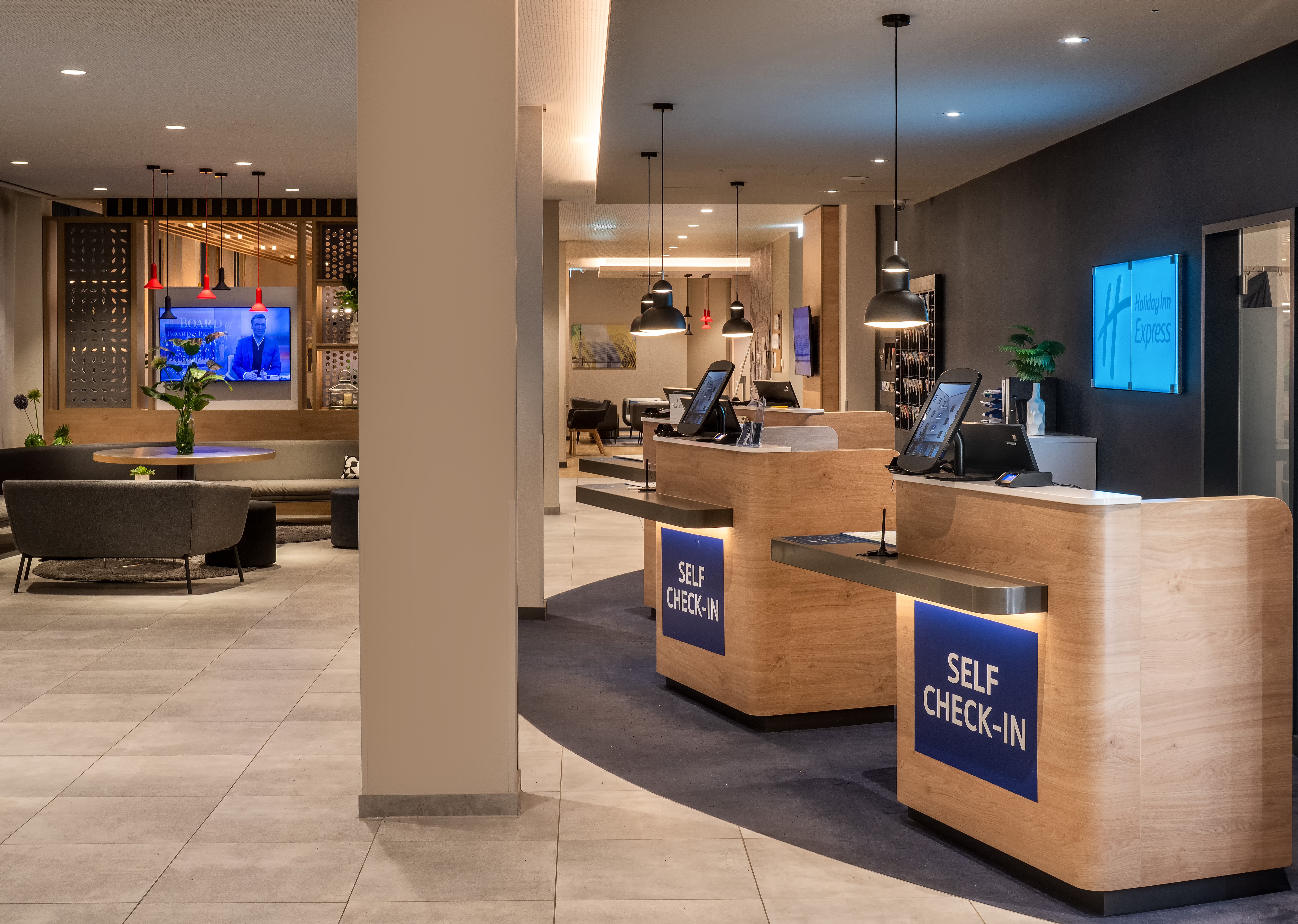 Holiday Inn Express Munich North, an IHG Hotel 11/71