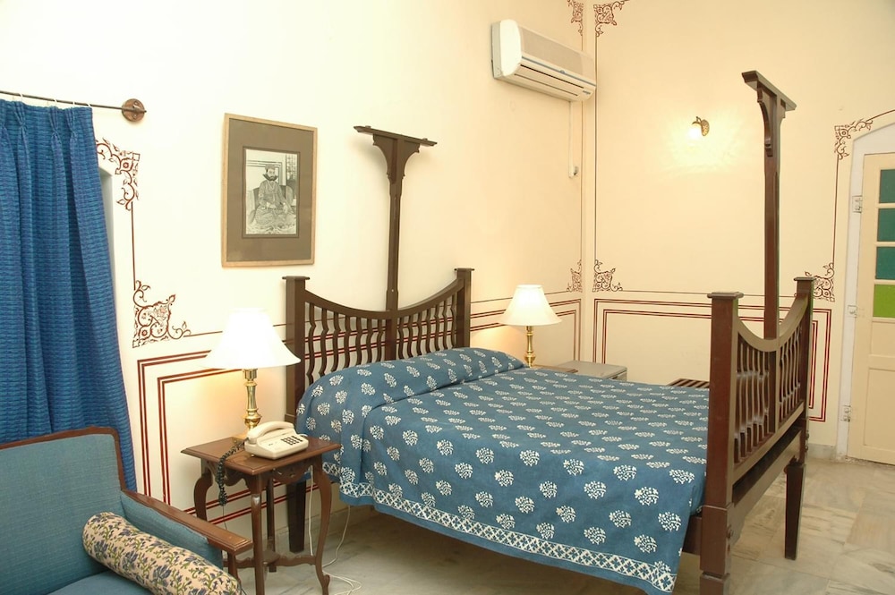 Mandawa Castle 8/48