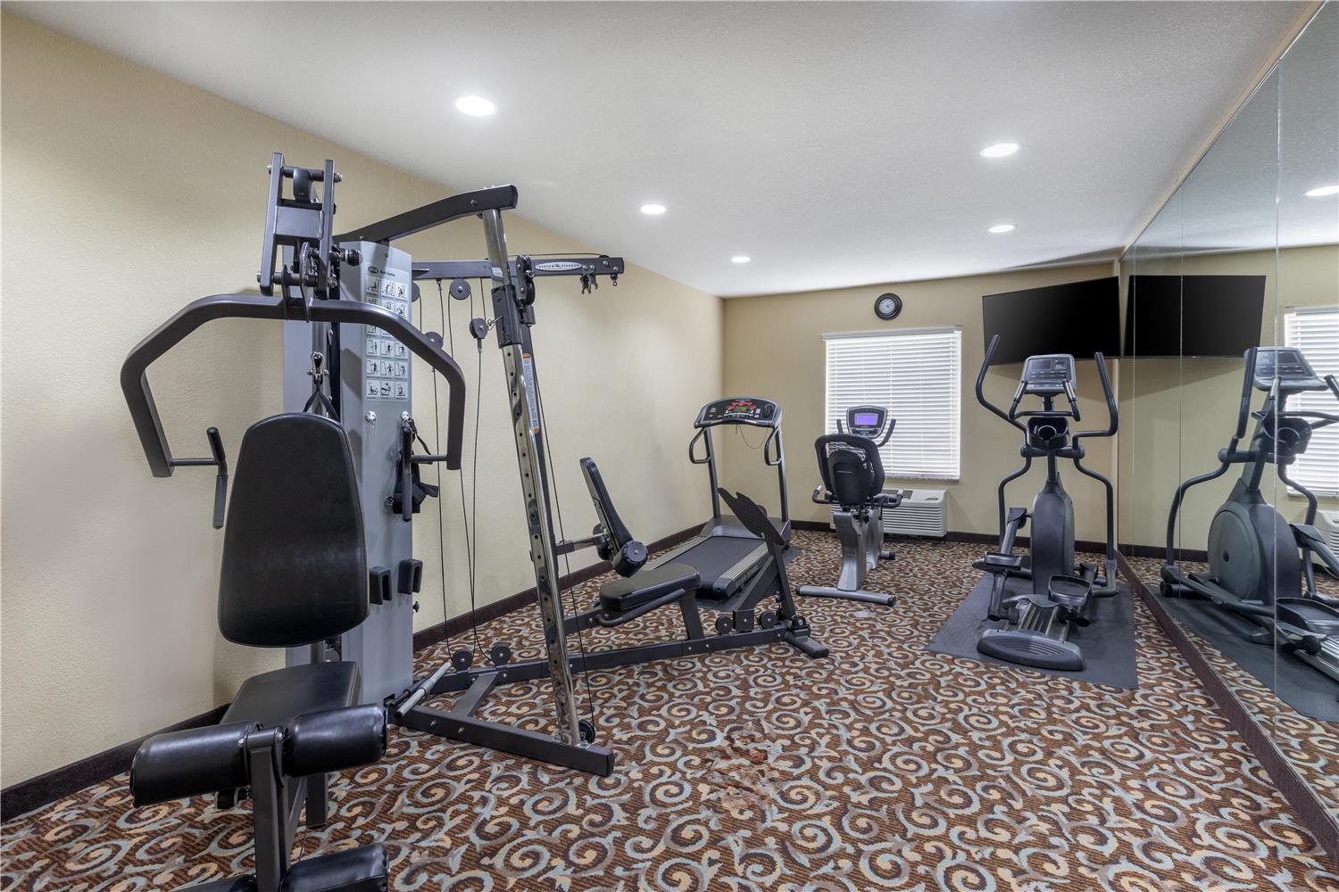 Best Western Bastrop Pines Inn 19/40