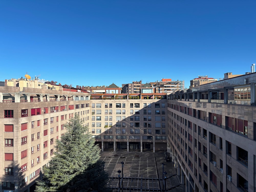 Gestion de Alojamientos Rooms 6/50