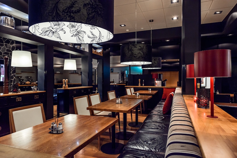 restaurant-cafeteria