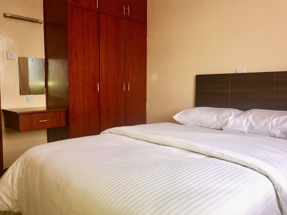 Milimani Executive Suites 4/25