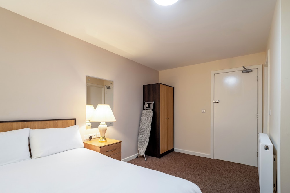 Basic, Double Bed, No Window