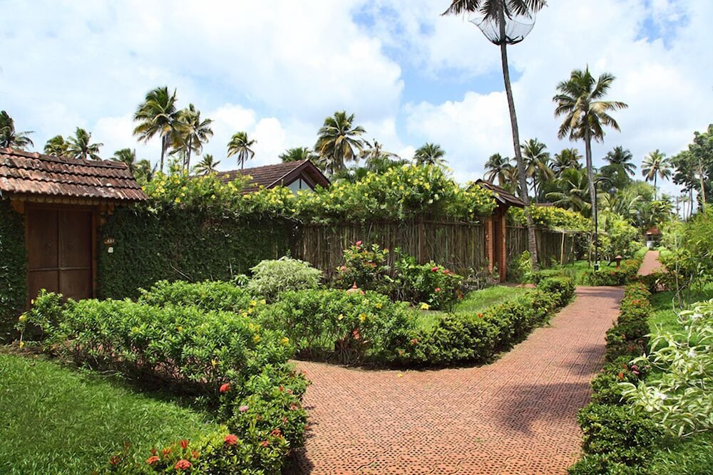 Abad Whispering Palms 58/66