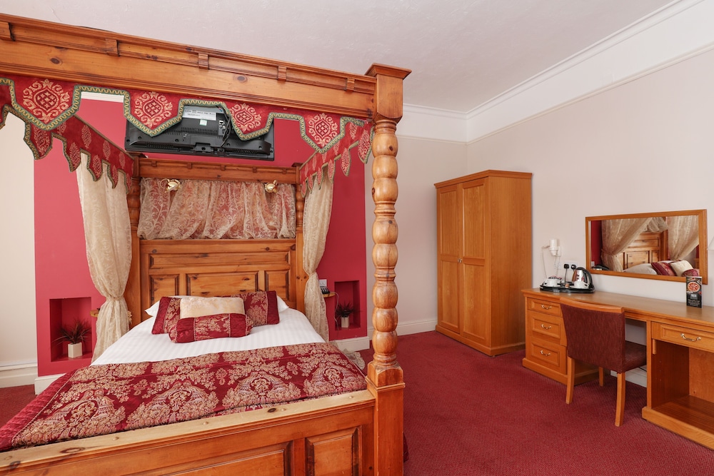 Royal Exeter Hotel 38/78