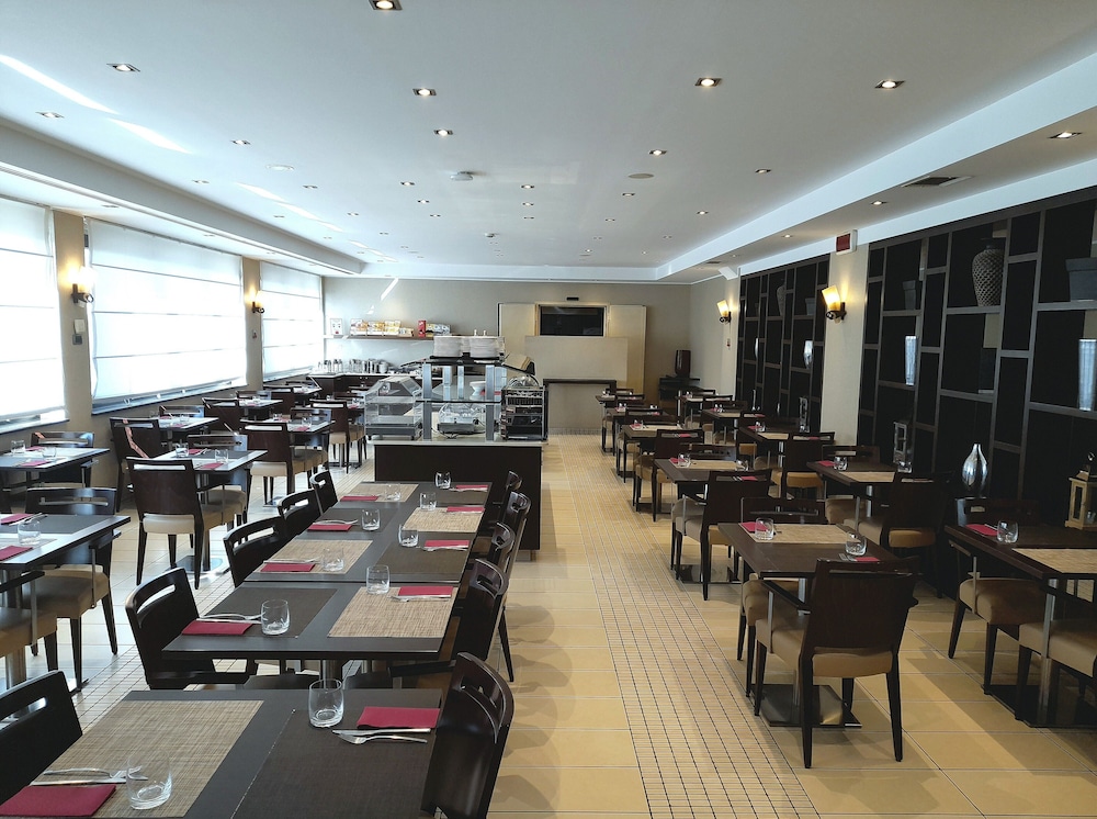 restaurant cafeteria