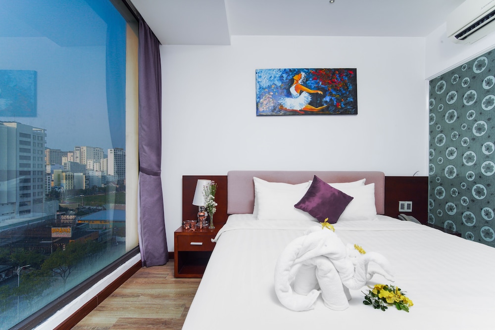 Golden Sun Hotel 23/60