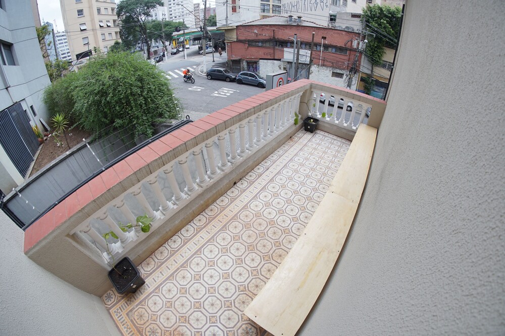 Quintal Hostel 5/40