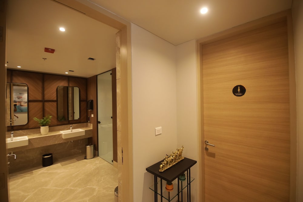 Ramada Encore by Wyndham Siliguri Sevoke Road 59/59