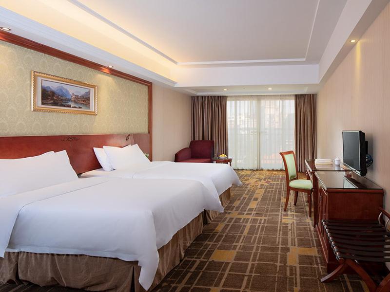 Vienna Hotel (Dongguan Houjie Wanda Plaza) 9/18