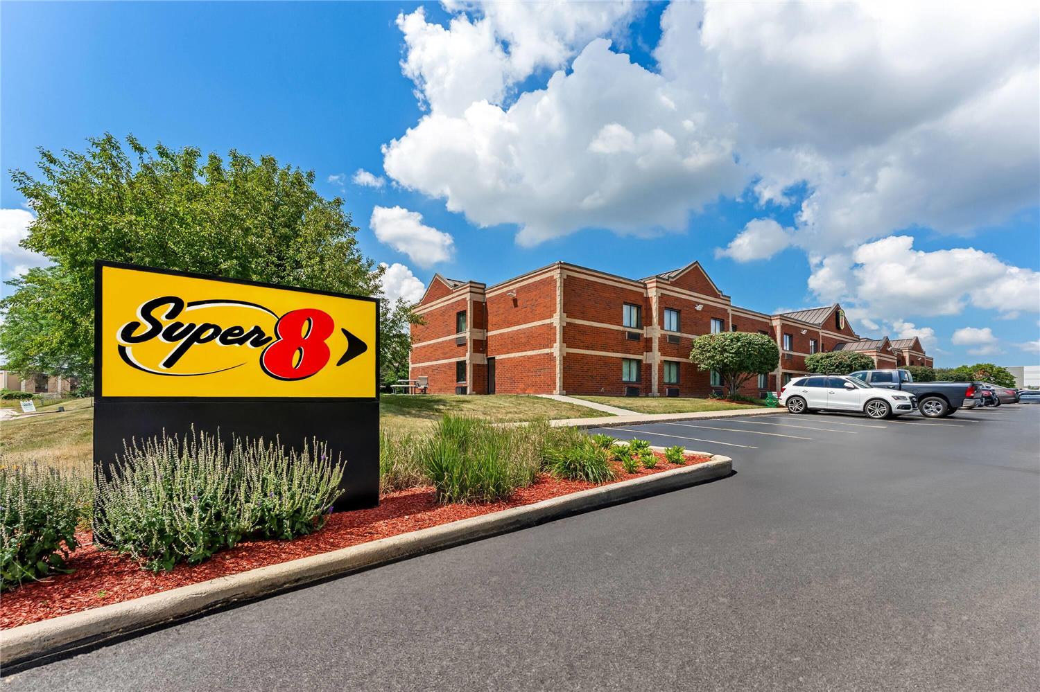 Super 8 by Wyndham Elgin 33/38