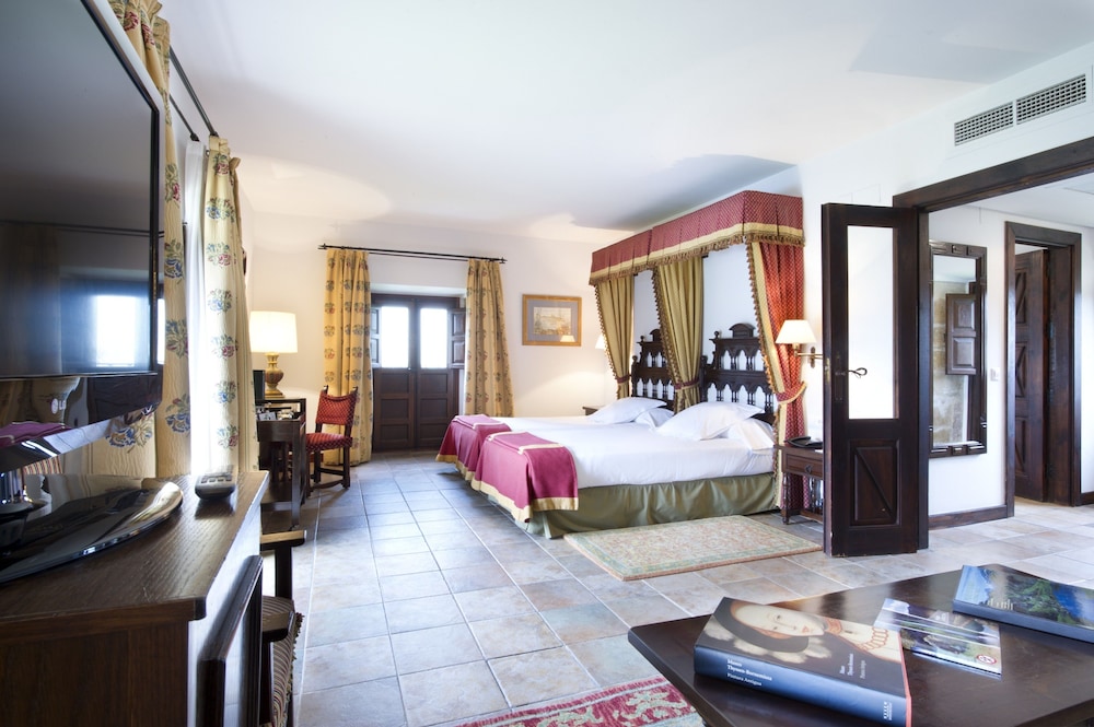 Parador De Cangas De Onis 13/73