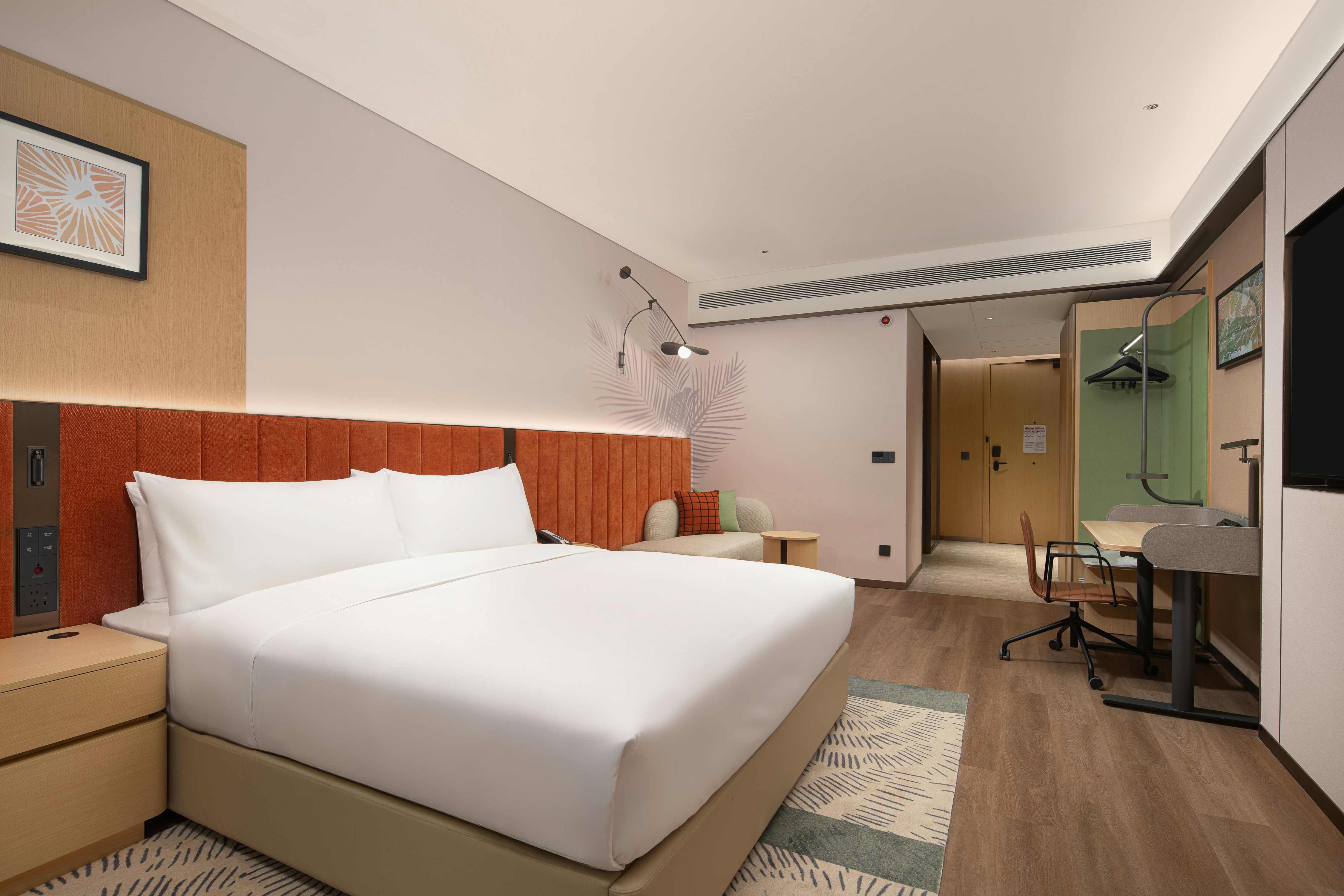 ROOM, KING BED, ACCESSIBLE