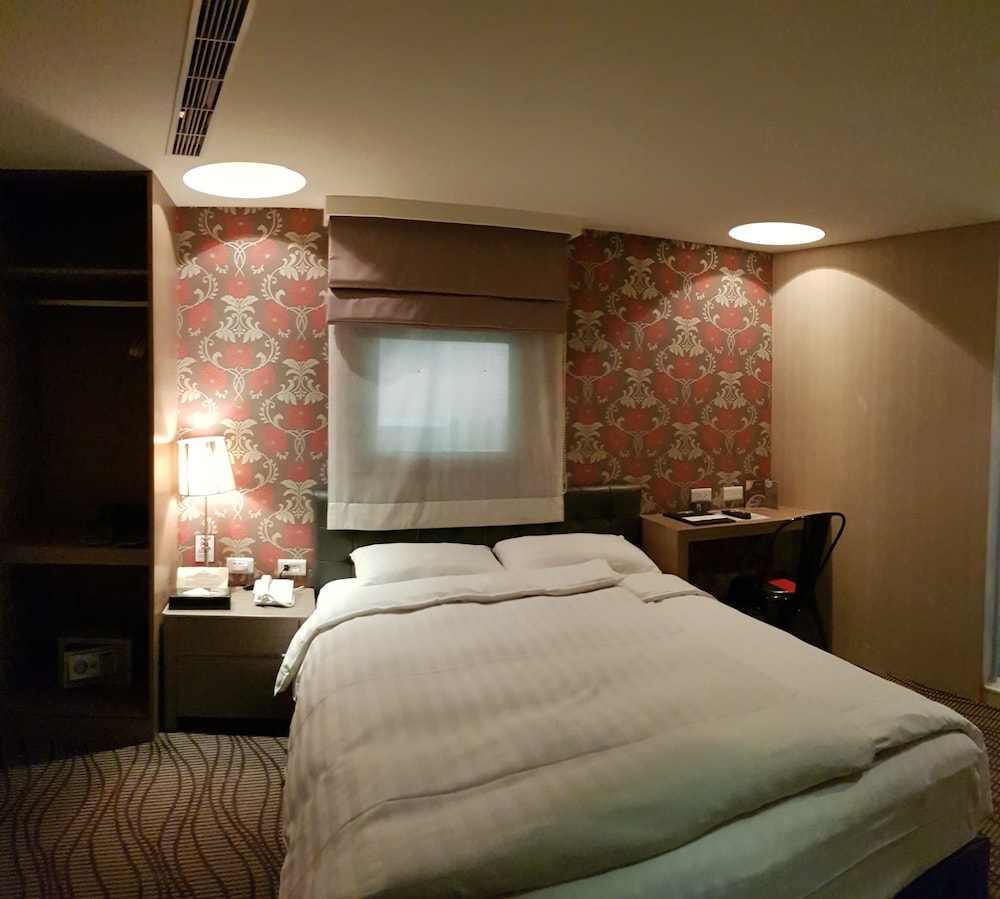 Rf Hotel 51/74