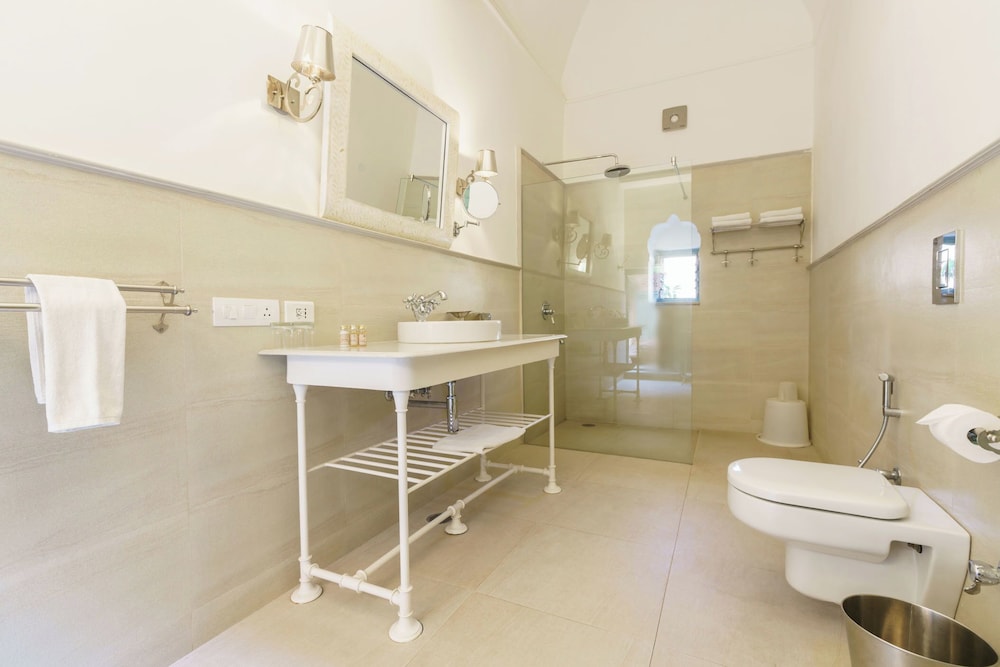 VIVAANA CULTURE HOTEL 49/50