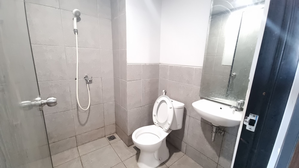 Hotel O cikarang at apartment Riverdale 47/48
