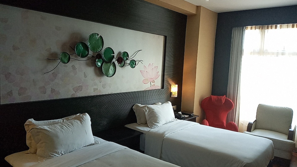 Vouk Hotel Suites 22/68
