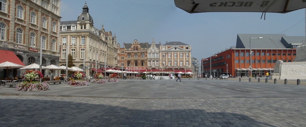 Hotel Malon 49/61