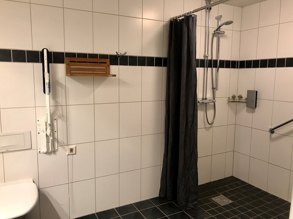 Akademihotellet 4/47