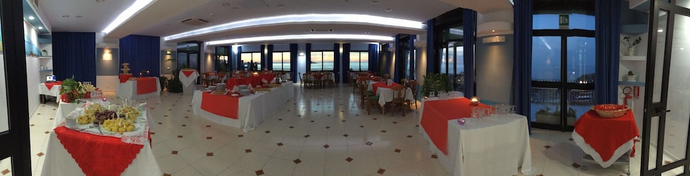 Hotel Bellevue Del Golfo 36/50
