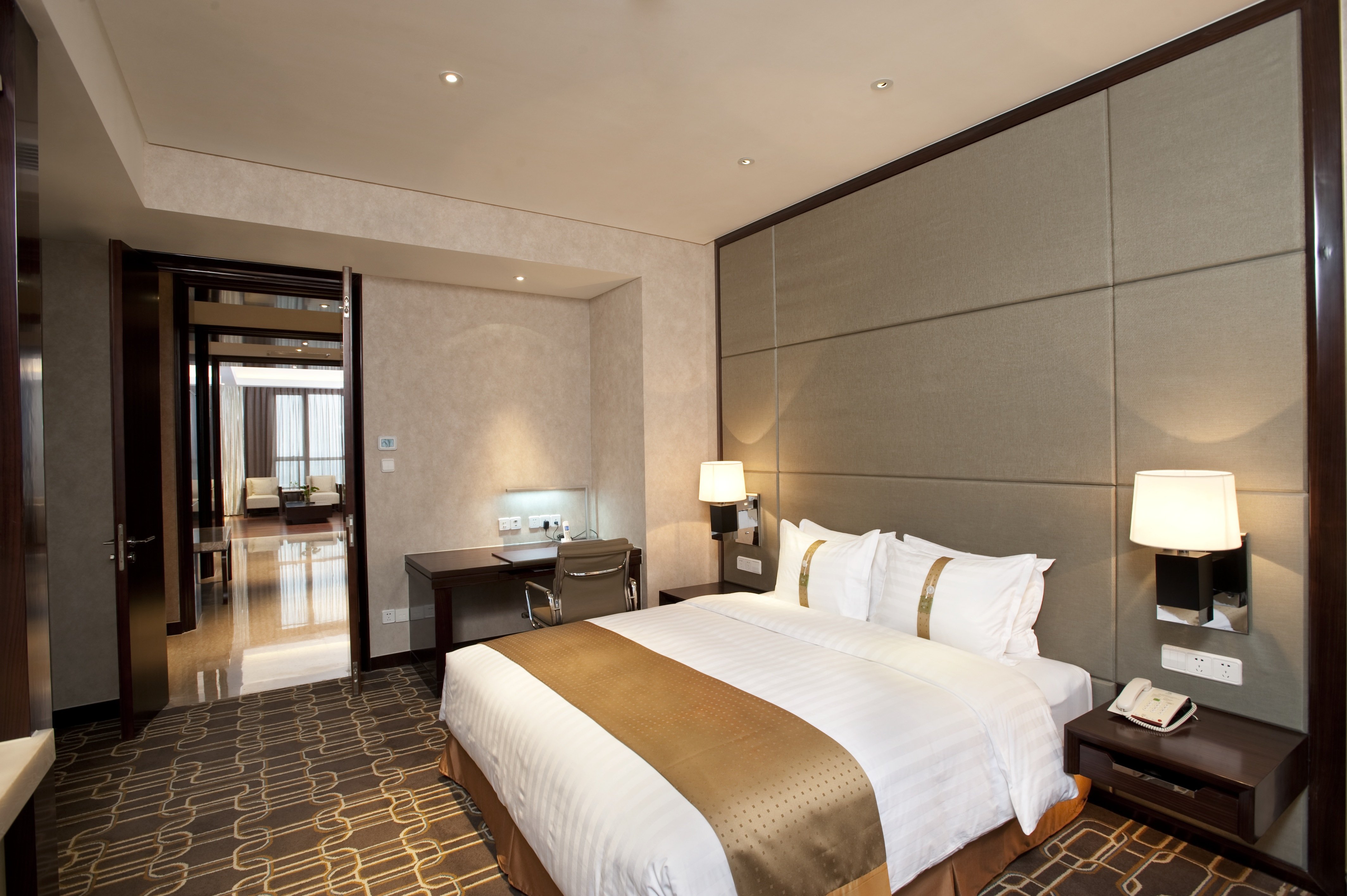 Crowne Plaza Shanghai Jinxiu by IHG 40/74